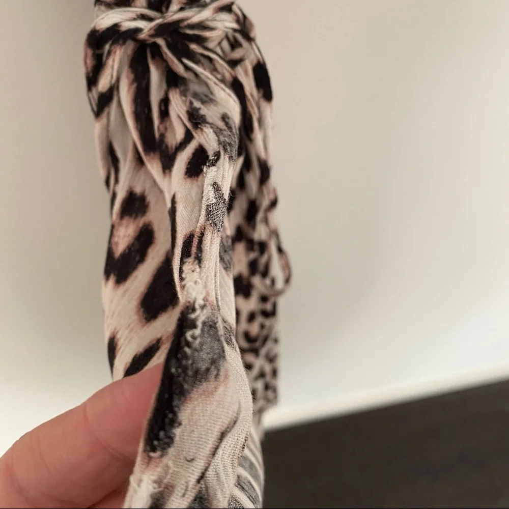 DECJUBA Amanda Kimono Sleeve Dress - Leopard Print - Picture 8 of 10